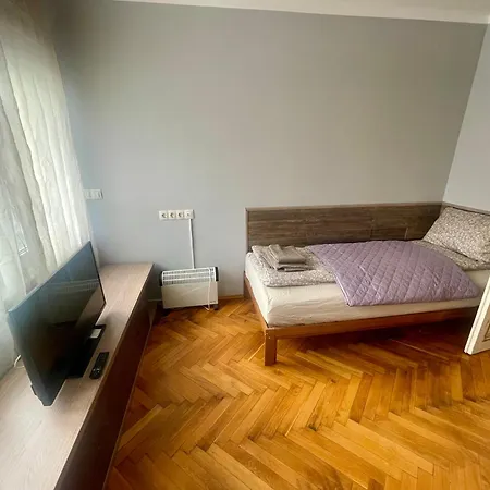 -golden Bird- Two Bedroom Apartment, Super 아파트