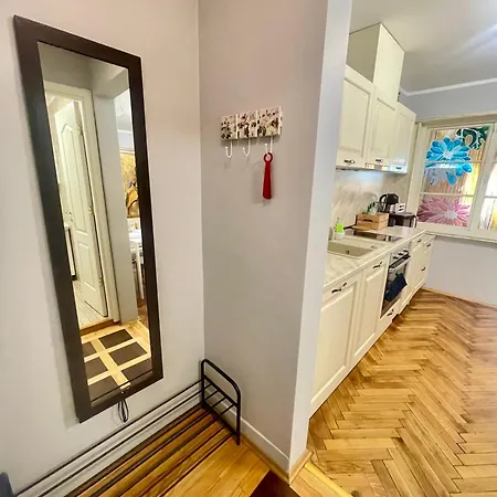 -golden Bird- Two Bedroom Apartment, Super 부르가스