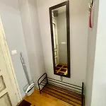 -golden Bird- Two Bedroom Apartment, Super