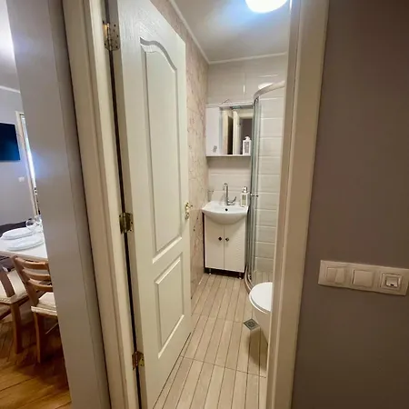 -golden Bird- Two Bedroom Apartment, Super Μπουργκάς